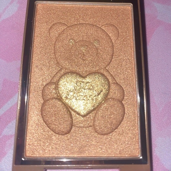 Too Faced Teddy Bare It All Bronzer - Picture 4 of 4